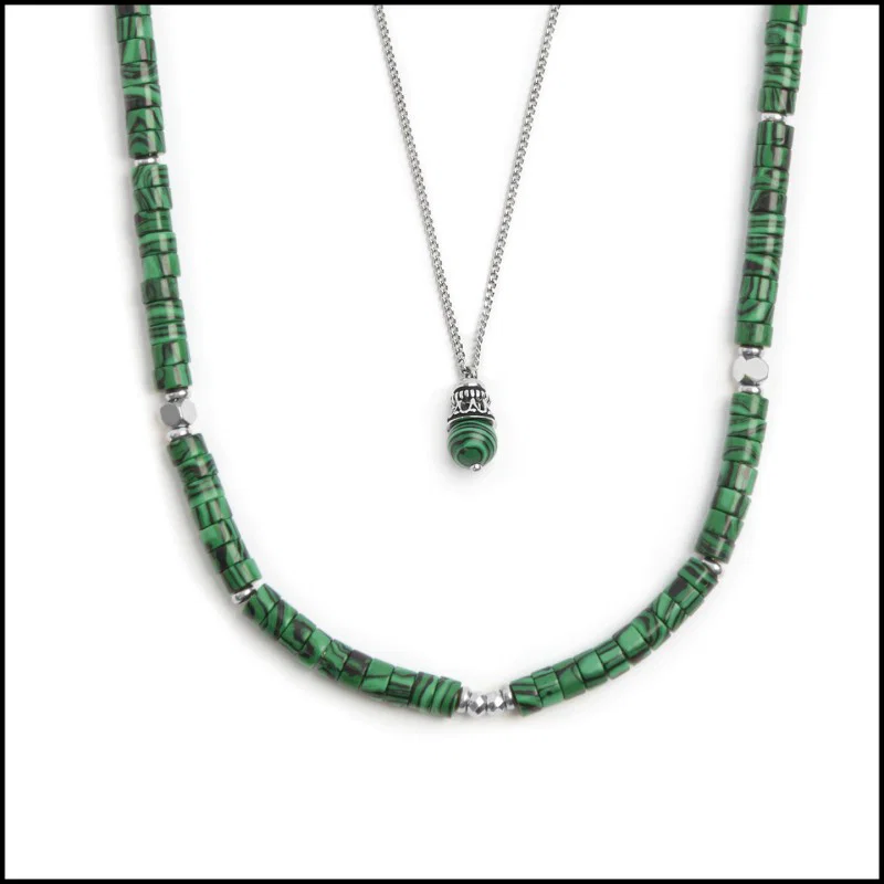 Collana con pendente e collana con pietre a rondelle