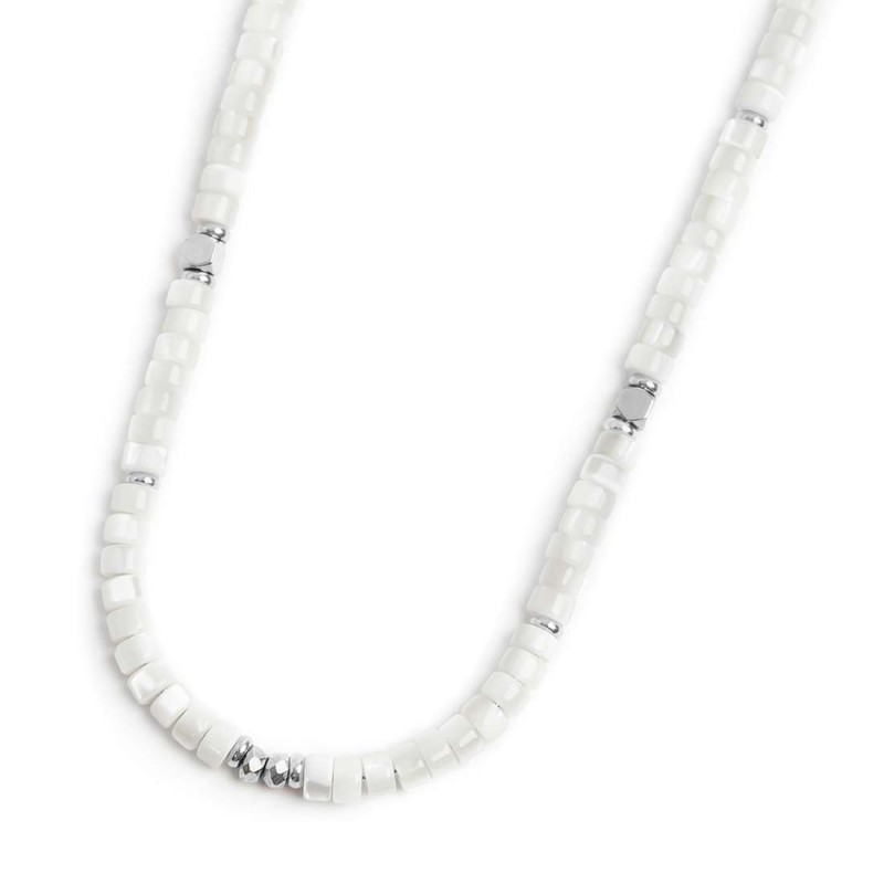 Collana con pendente e collana con pietre a rondelle