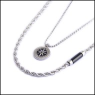 Collana rosa dei venti e collana con elemento in pietra