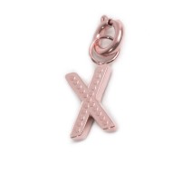 Collana con perle e lettera con cristalli