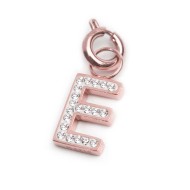 Collana con perle e lettera con cristalli