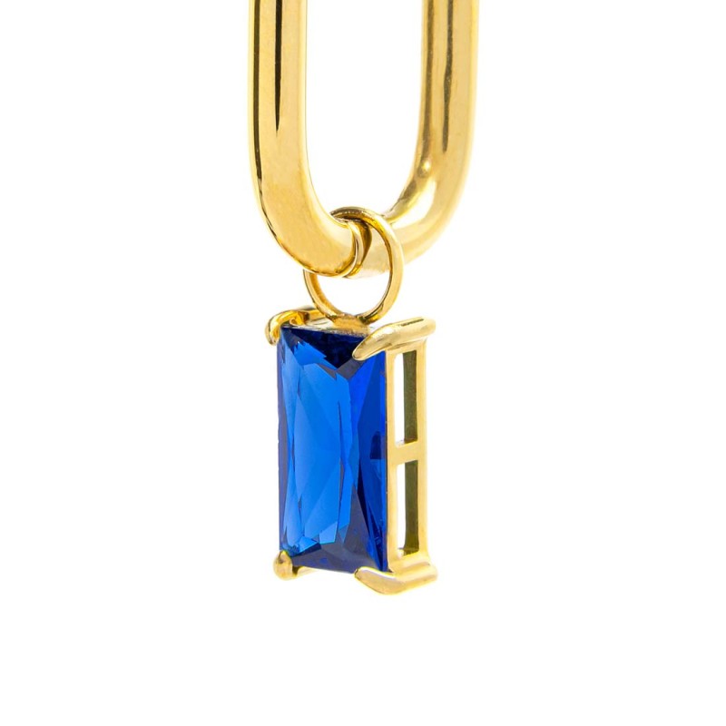 Orecchino ovale con zircone baguette