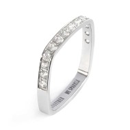 Anello squadrato con zirconi