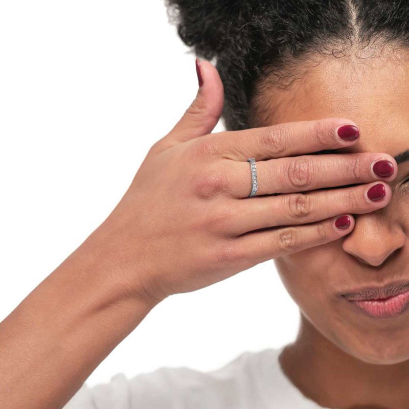 AN SQUADRATO CON CUBIC ZIRCONIA