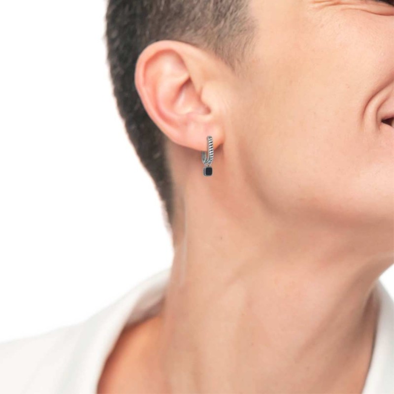 S.S SINGLE OVAL EAR WITH PENDANT WITH BLACK ENAMEL S.steel single oval earring with texture by casting with mat black oil size 1