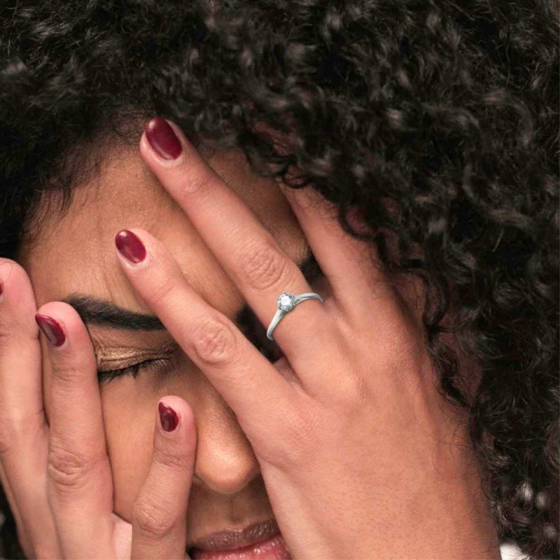 AN ACC SOLITARIO CON CZ 4,25 MM