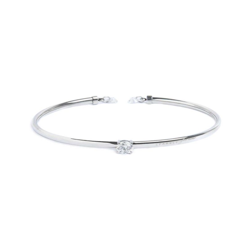 S.STEEL BANGLE WITH WHITE CZ STONE 5,25 MM Tenfort polished s.steel bangle size 61 mm (major axis)* 50 mm (minor axis), 3 mm thi