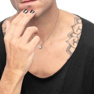 S.STEEL NECKLACE WITH WHITE CZ STONE 5,25 MM S.steel necklace with cutting cross chain, 1 mm width, 0,20 mm thickness. On the ce