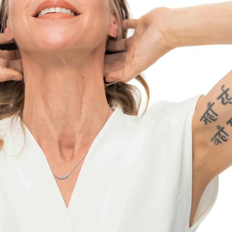 S.STEEL NECKLACE WITH ELEMENT WITH WHITE CZ STONE S.steel necklace with cutting cross chain 1 mm width, 0,20 mm thickness. On th