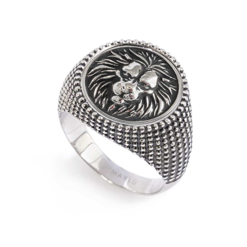 S.STEEL ROUND LION PLATE Polished s.steel round plate 16,20 mm diameter, 3,50 mm thickness. On the front side lion in relief by