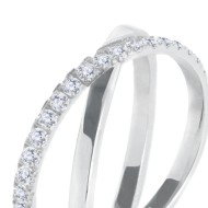 Anello incrociato con zirconi bianchi