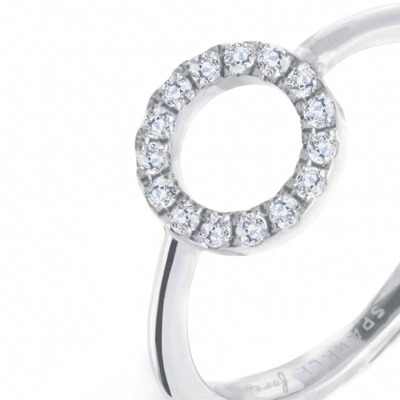 Anello cerchio con zirconi bianchi