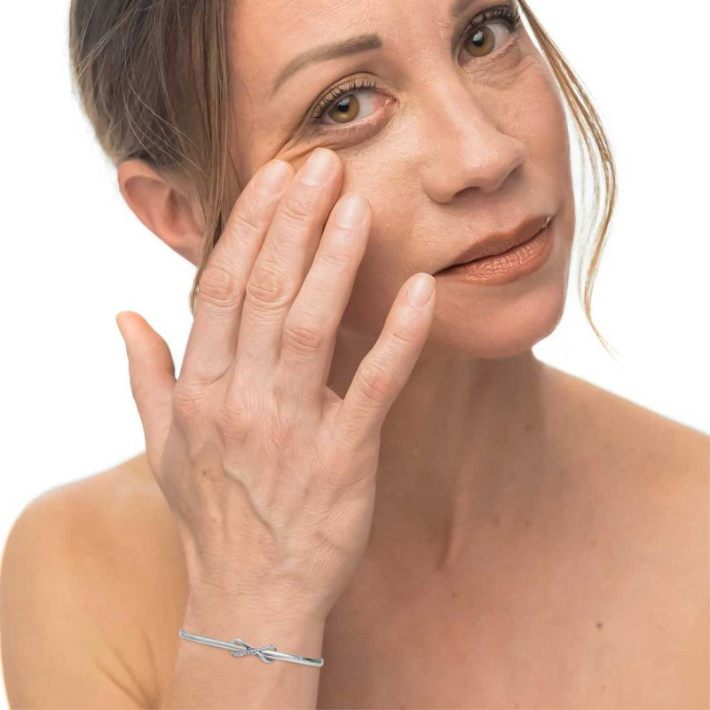 S.STEEL BR BANGLE WITH INFINITY AND CZ STONE Tenfort s.steel bracelet size 61 mm (major axis)* 50 mm (minor axis), 2 mm thicknes