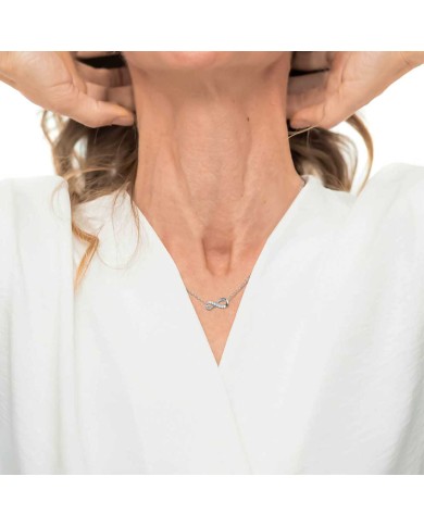 Collana infinito con zirconi bianchi