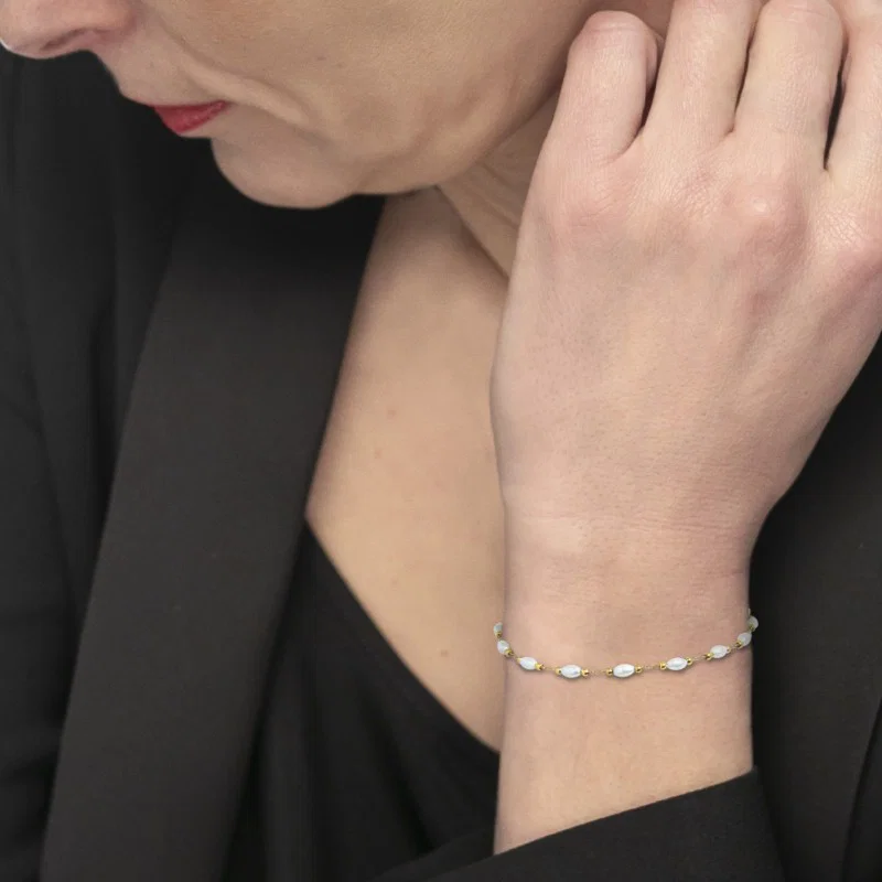 Bracciali con perle ovali e perle irregolari