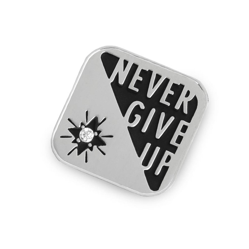 S.STEEL SQUARED PLATE NEVER GIVE UP Polished s.steel squared by etching plate size 13,90*13,90 mm, 1 mm thickness. On half side