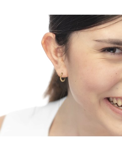 Orecchino a cerchio 1,5 cm trama diamantata