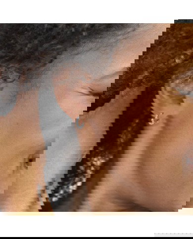 Orecchino a cerchio 1,3 cm trama con sfere