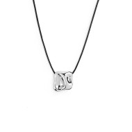 COLLANA CON CORDINO NERO CON PEND A QUAD. IRR. ACCIAIO