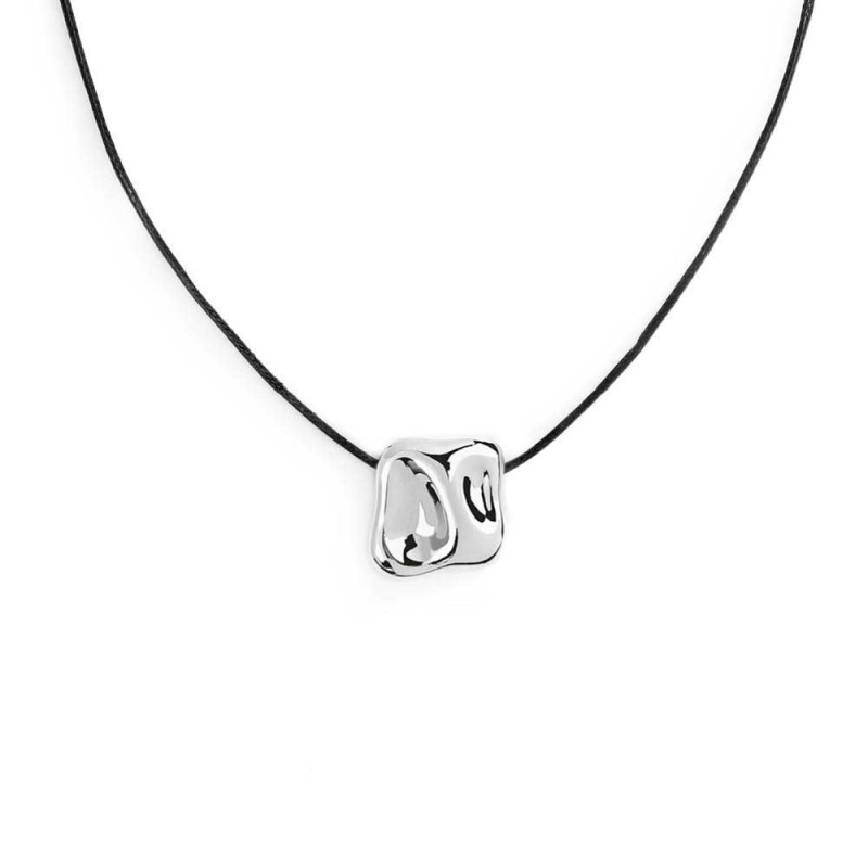 COLLANA CON CORDINO NERO CON PEND A QUAD. IRR. ACCIAIO