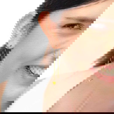 Orecchino pendente catena a sfere con cuore