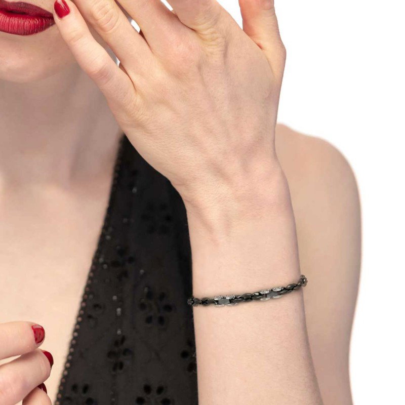 Bracciale catena marine con elementi in acciaio con ceramica sfaccettata nera lucida