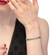 Bracciale elementi ceramica sfaccettata nera lucida e centrale con catena foxtail piatta