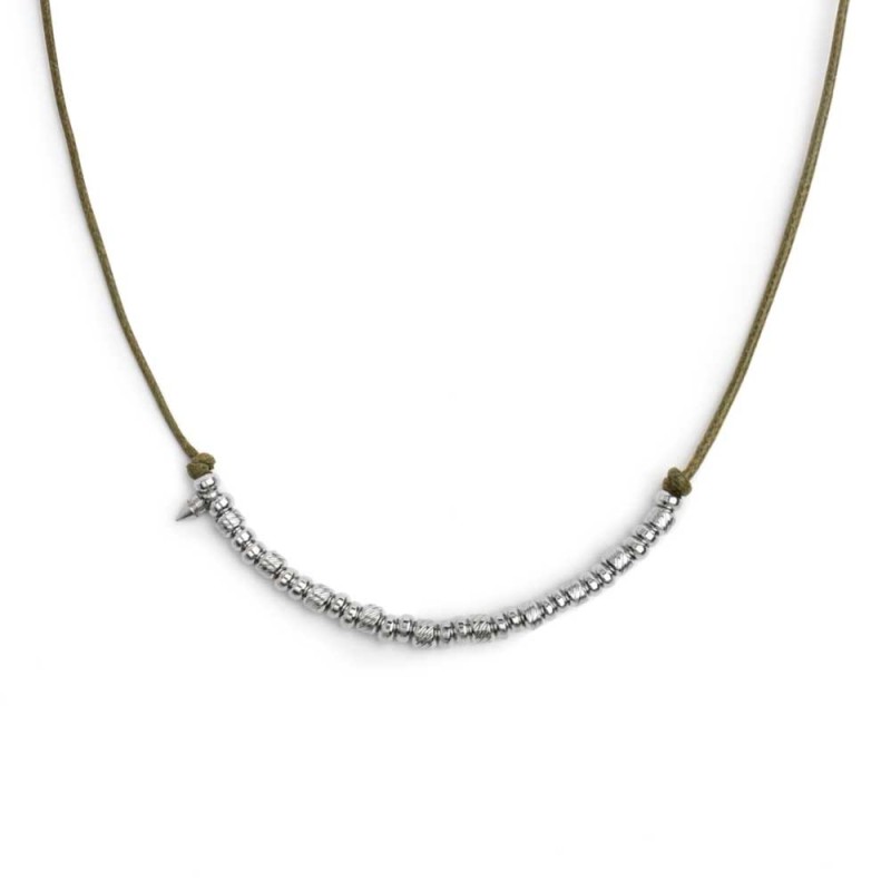 Collana cordino cerato elementi in acciaio e mini spike
