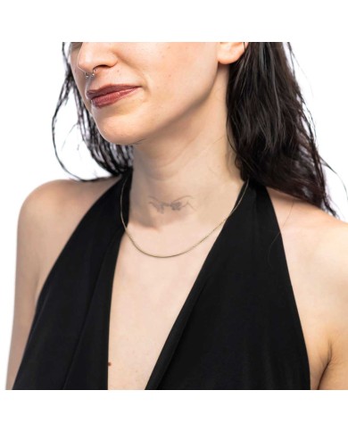 Collana catena cutting cross con centrale filo rigido