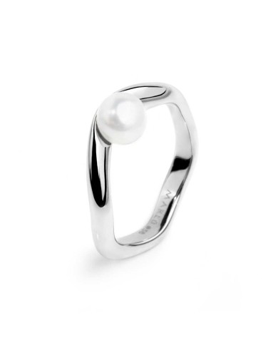Anello a fascia a forma organica con perla