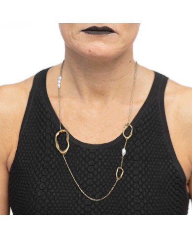 Collana catena con tre elementi di diverse dimensioni a forma organica e perle