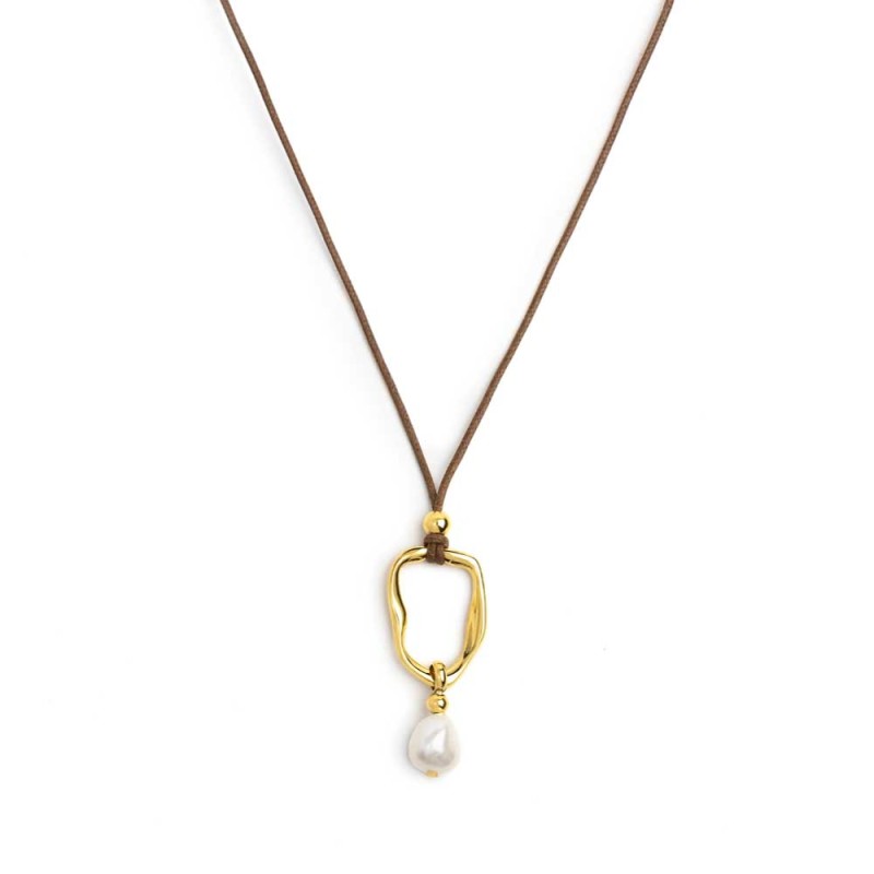 Collana cordino con pendente a forma organica con perla