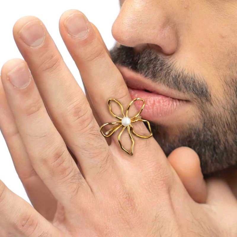 Anello fiore con perla centrale