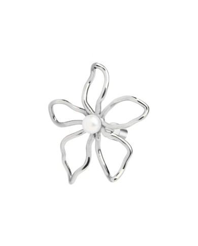 Orecchino a lobo fiore con perla centrale