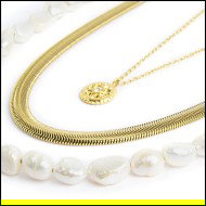 Collane con perle catena snake e collana pendente rosa dei venti