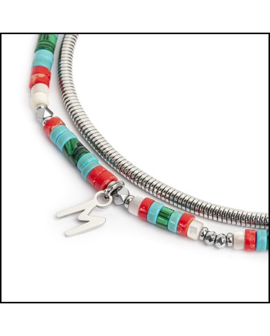 Cavigliere e charm lettera