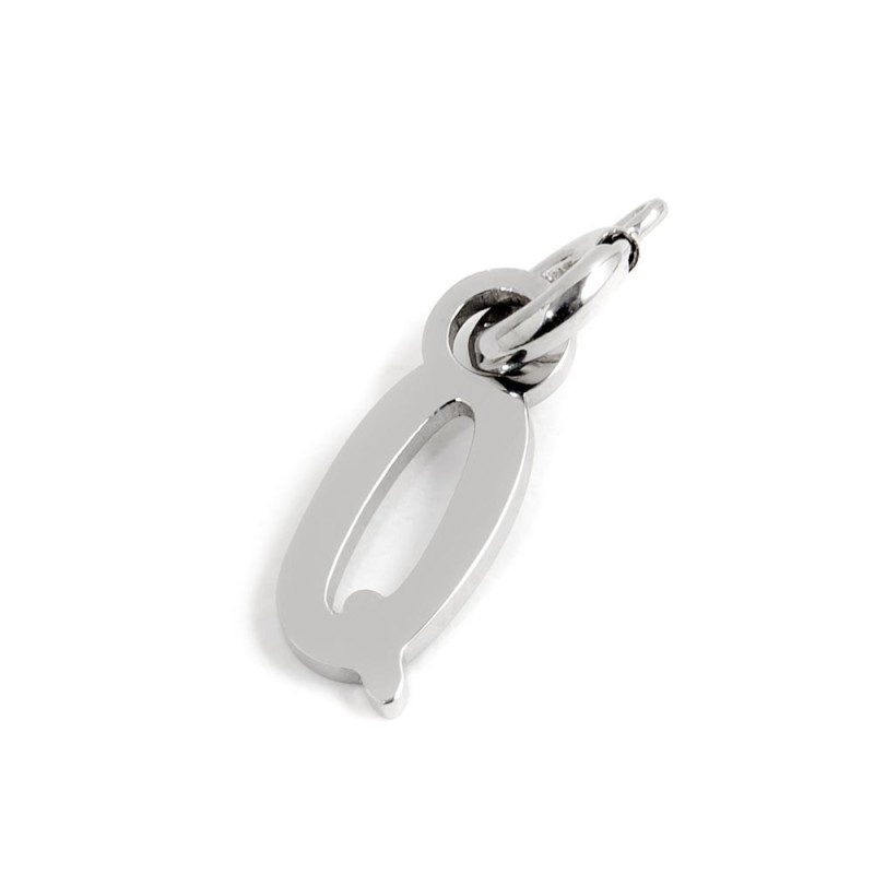 Cavigliere e charm lettera