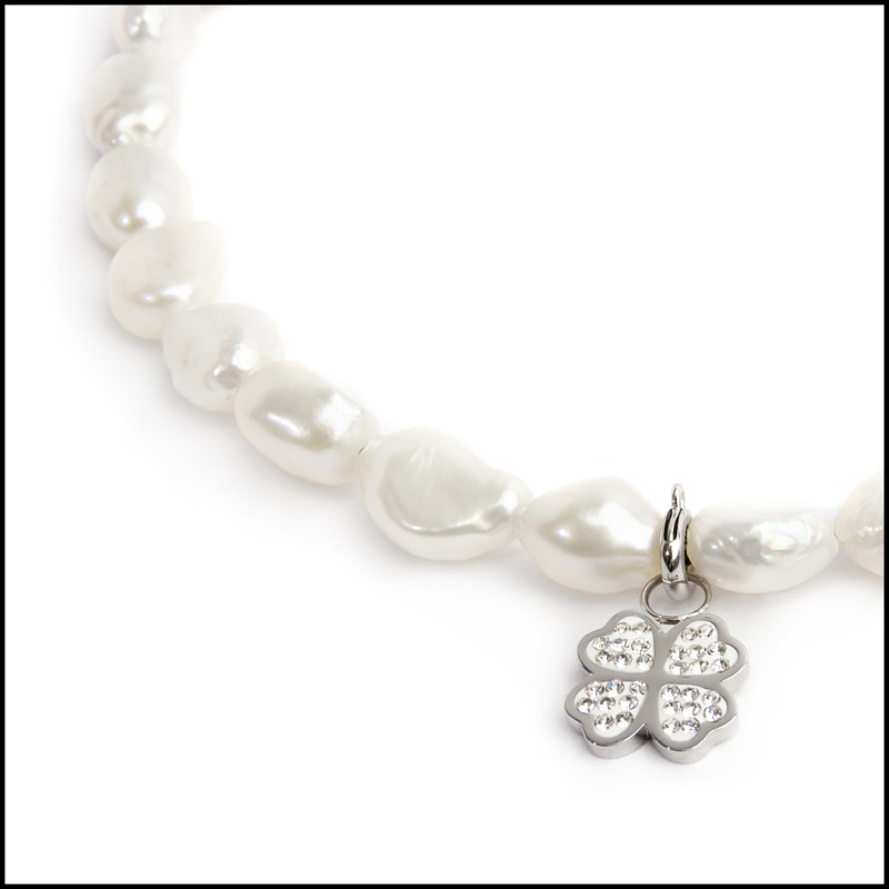 Cavigliera perle di fiume e charm quadrifoglio