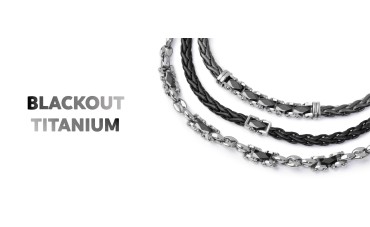 Blackout Titanium continua con un gioco di contrasti, superfici, volumi